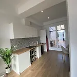 Apartment Travel Habitat Bioparc